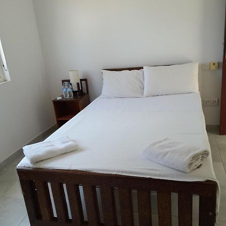 Amssler Beach Stay Калутара Экстерьер фото