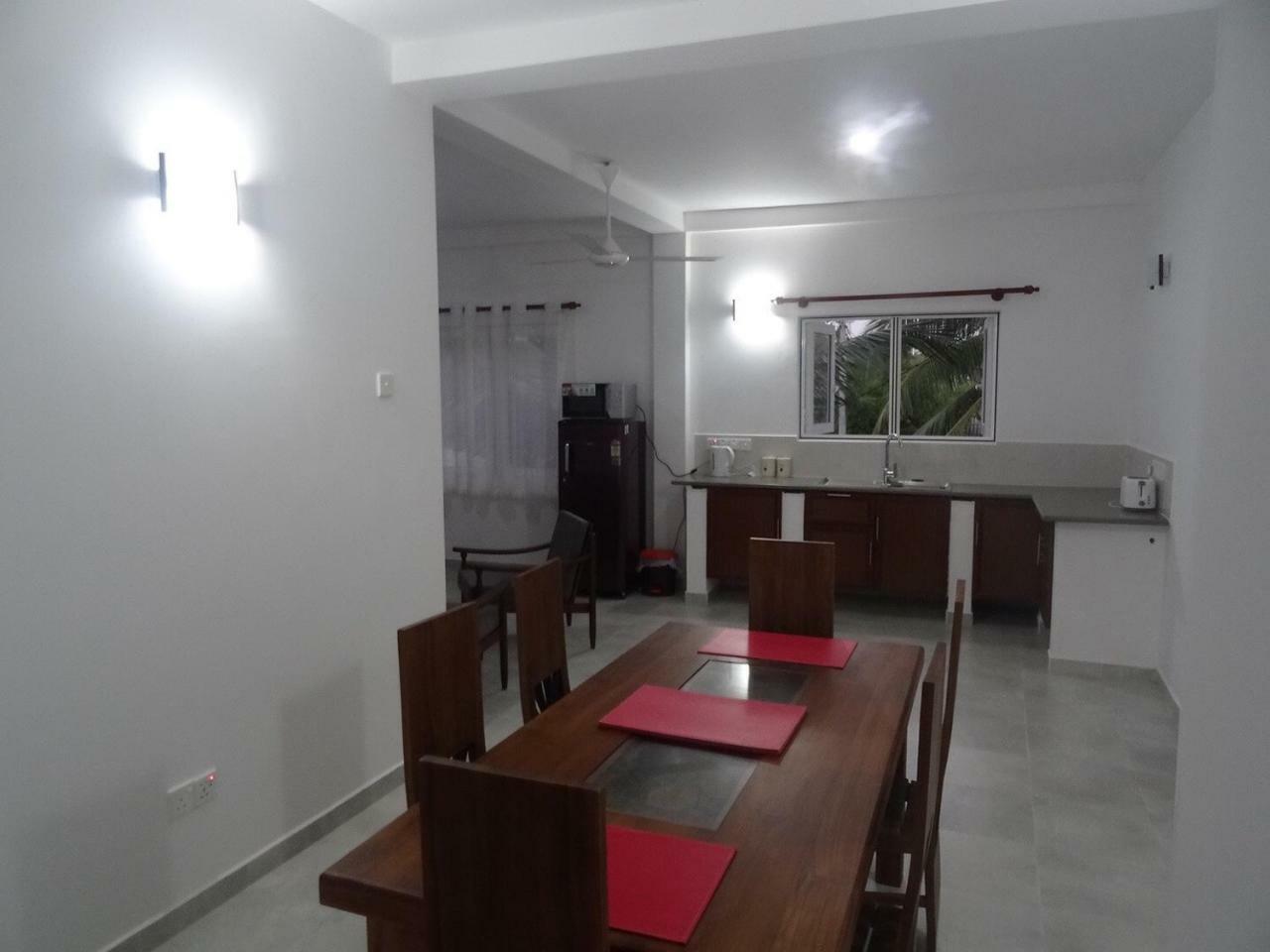 Amssler Beach Stay Калутара Экстерьер фото