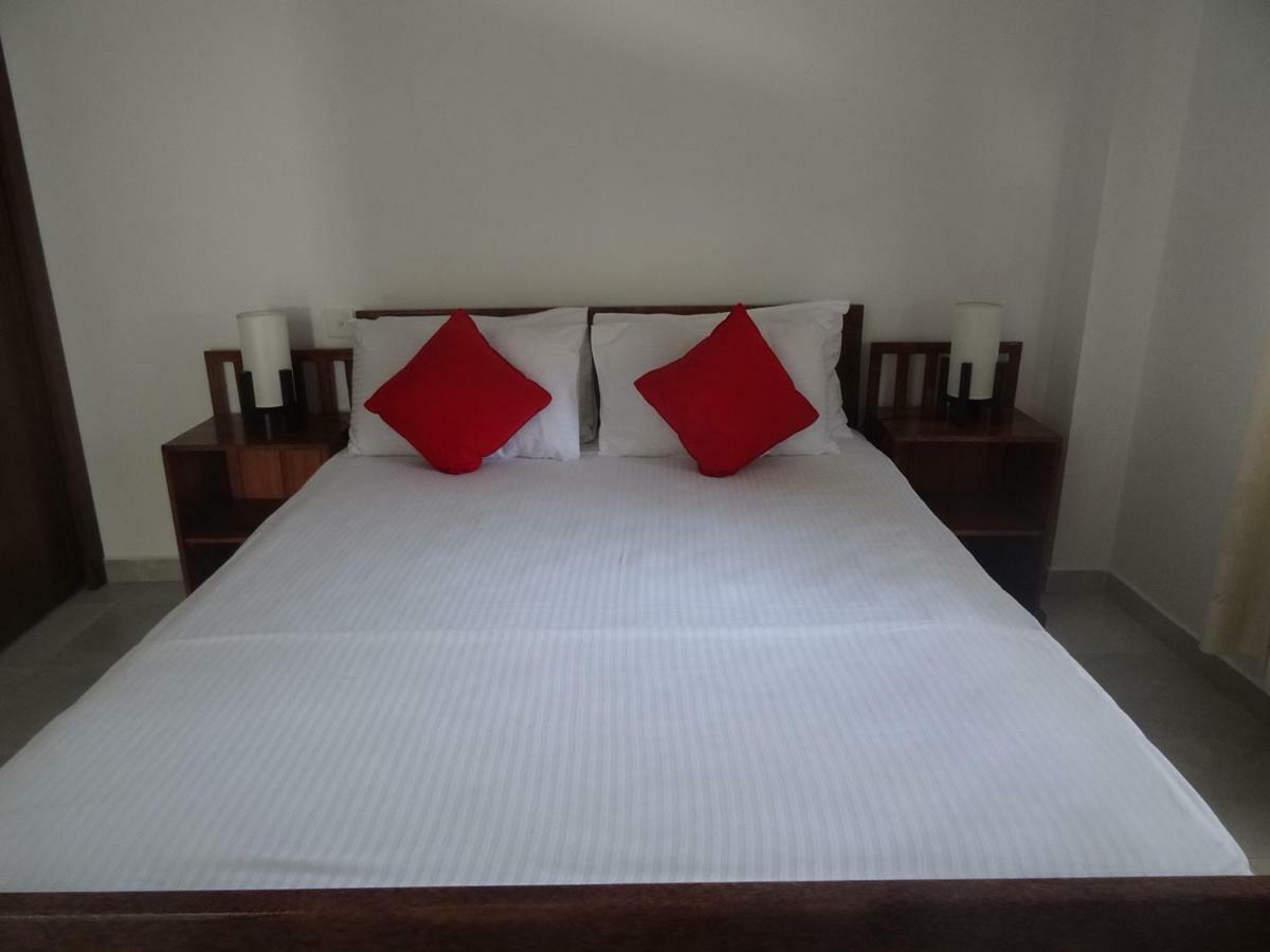 Amssler Beach Stay Калутара Экстерьер фото
