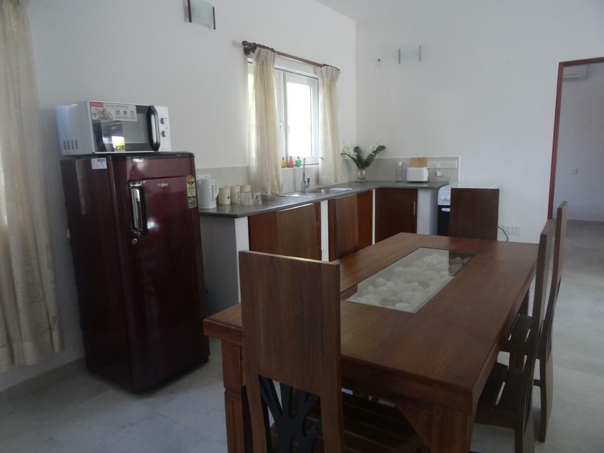 Amssler Beach Stay Калутара Экстерьер фото